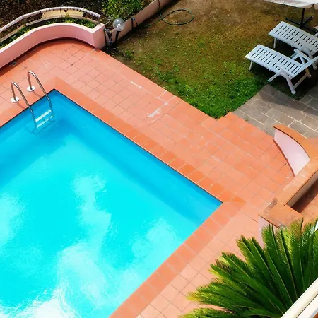 Joivy Sofia Wonderful 2-bed Flat With Views Apartment *