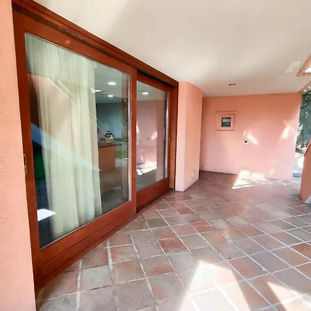 Joivy Sofia Wonderful 2-bed Flat With Views Apartment