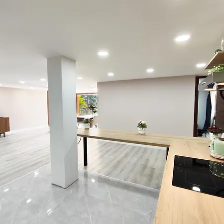Joivy Sofia Wonderful 2-bed Flat With Views Apartment Como